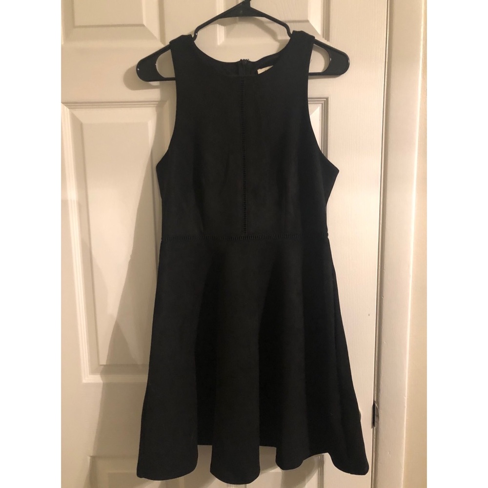 Francesca’s little black dress size medium